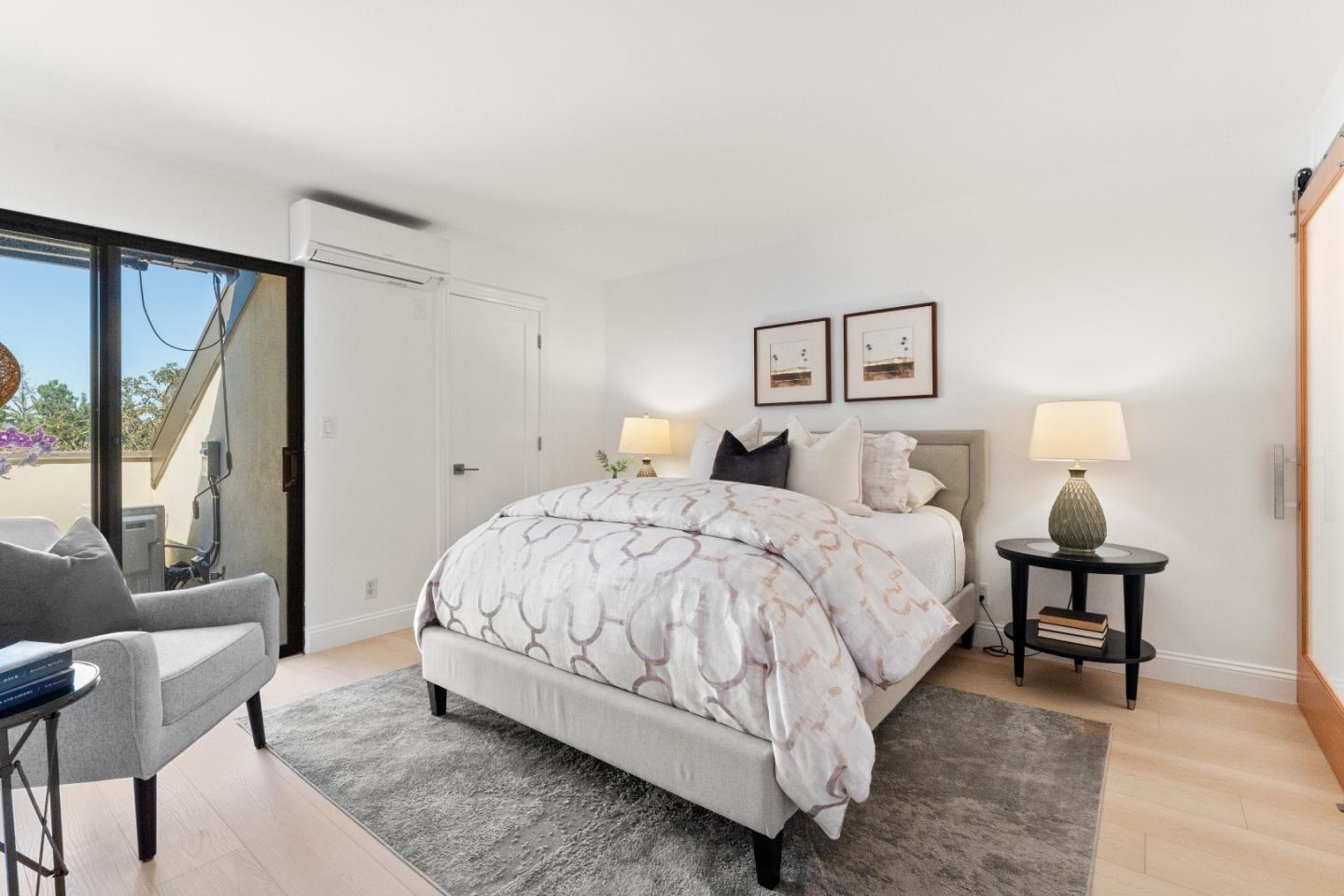 2140 Santa Cruz AVE A303