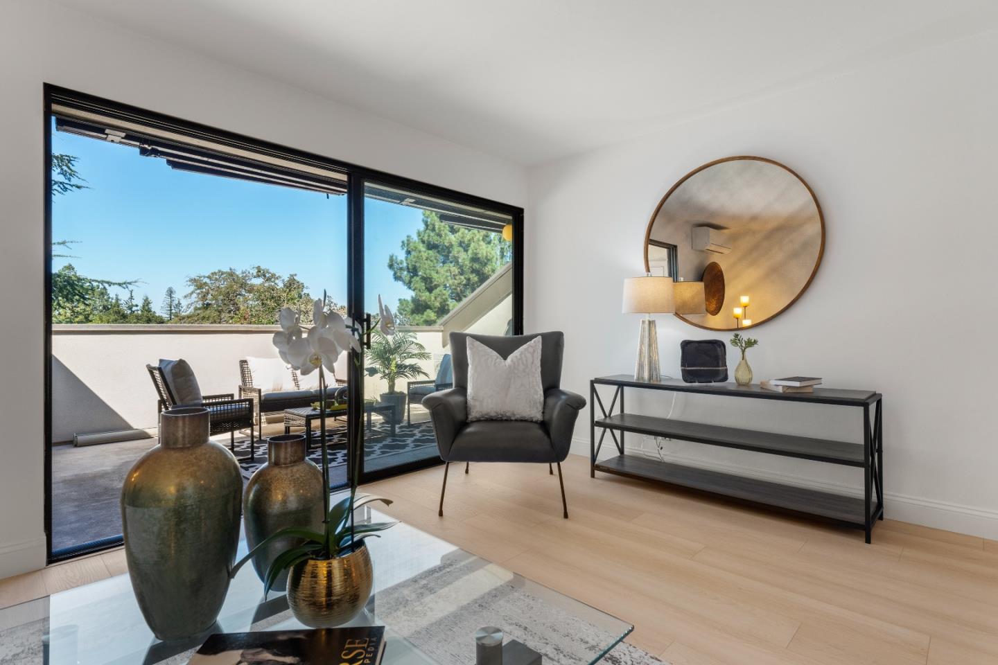 2140 Santa Cruz AVE A303