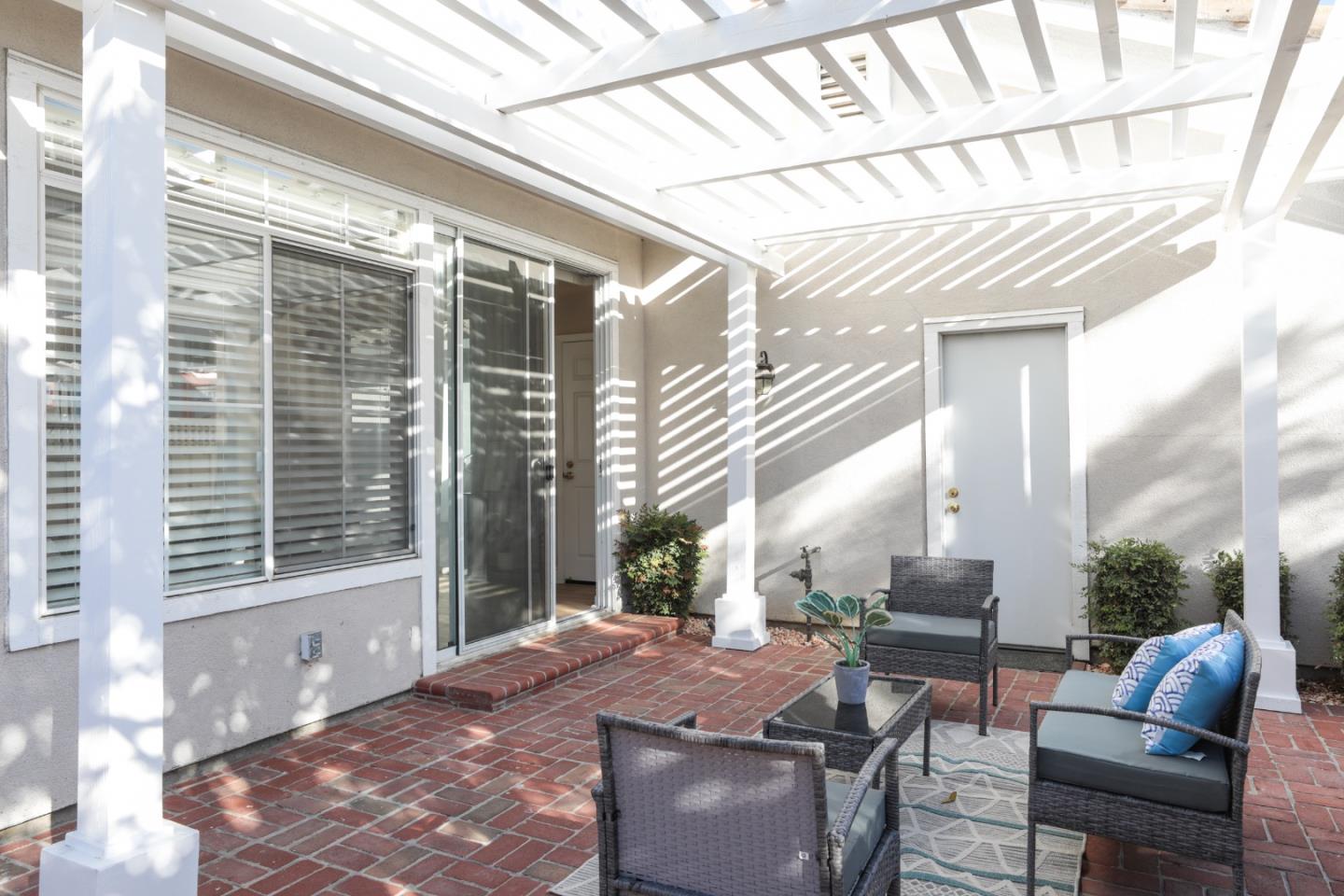 491 Villa ST
