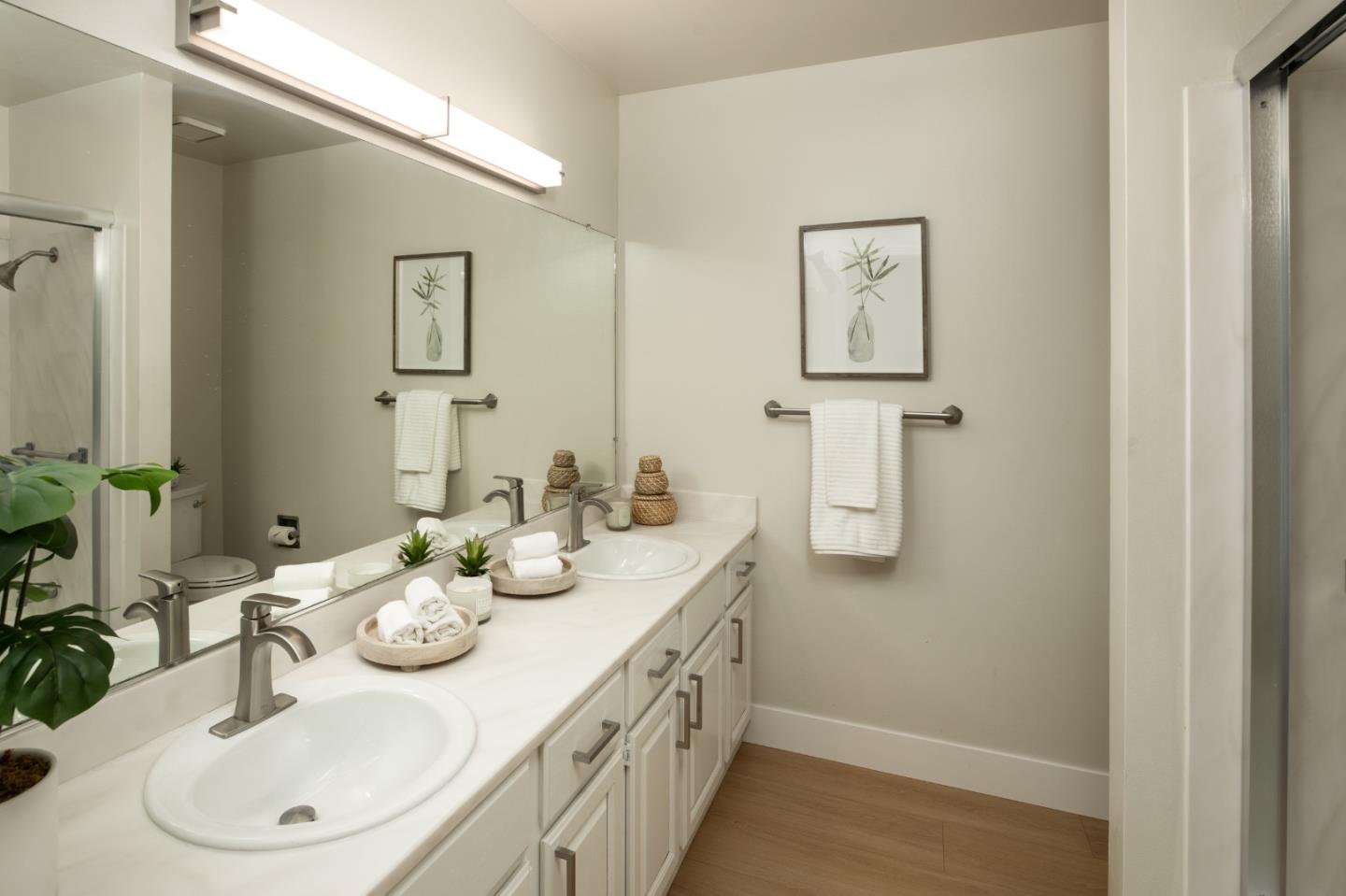 867 Norfolk Pine AVE