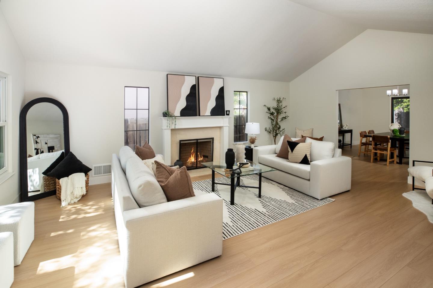 867 Norfolk Pine AVE