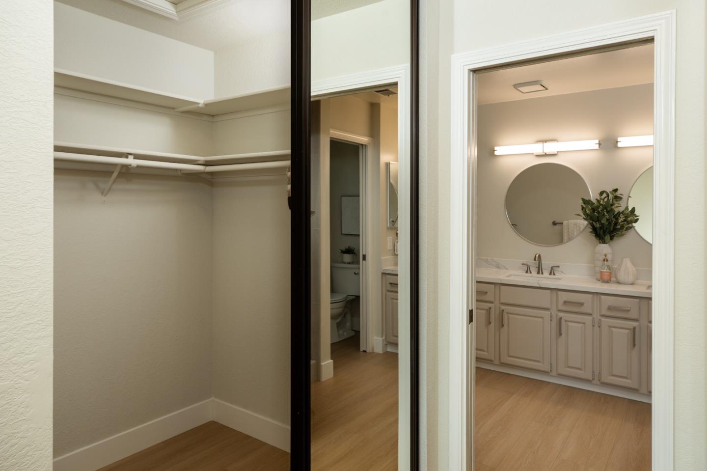 867 Norfolk Pine AVE