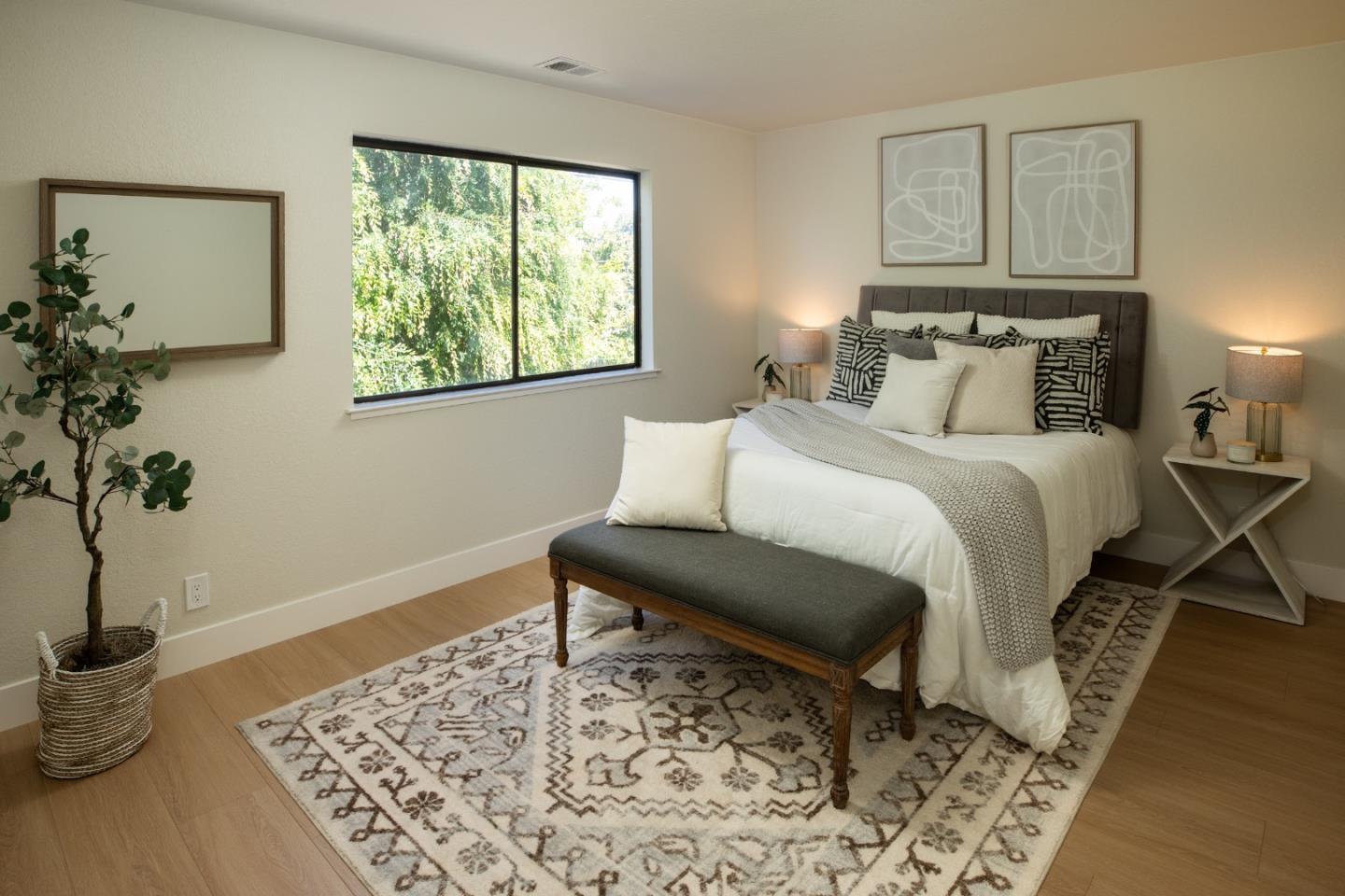 867 Norfolk Pine AVE