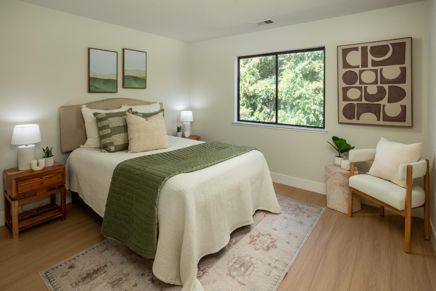 867 Norfolk Pine AVE