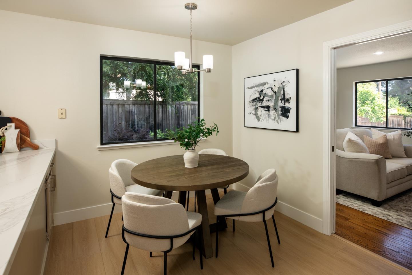 867 Norfolk Pine AVE