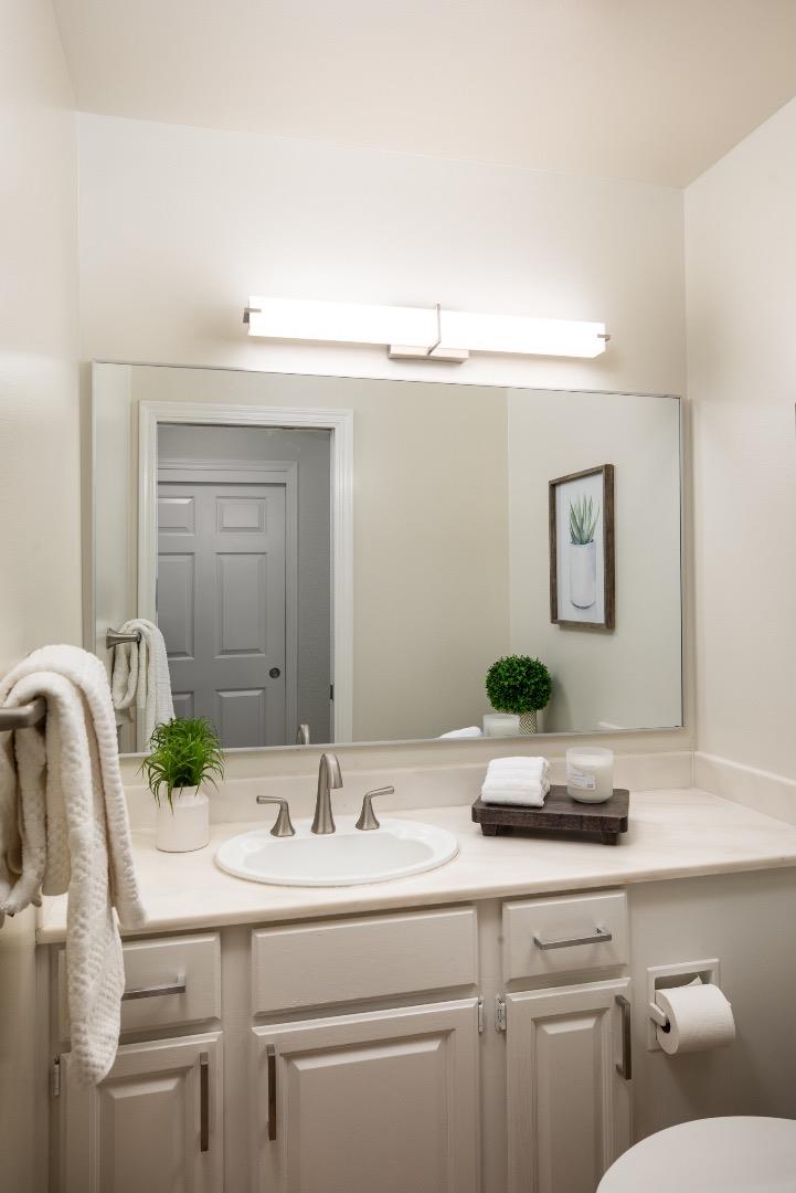 867 Norfolk Pine AVE