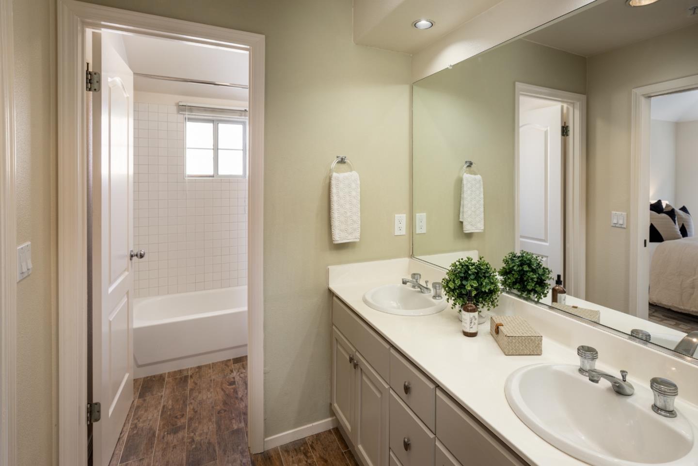 994 Alpine Terrace 2