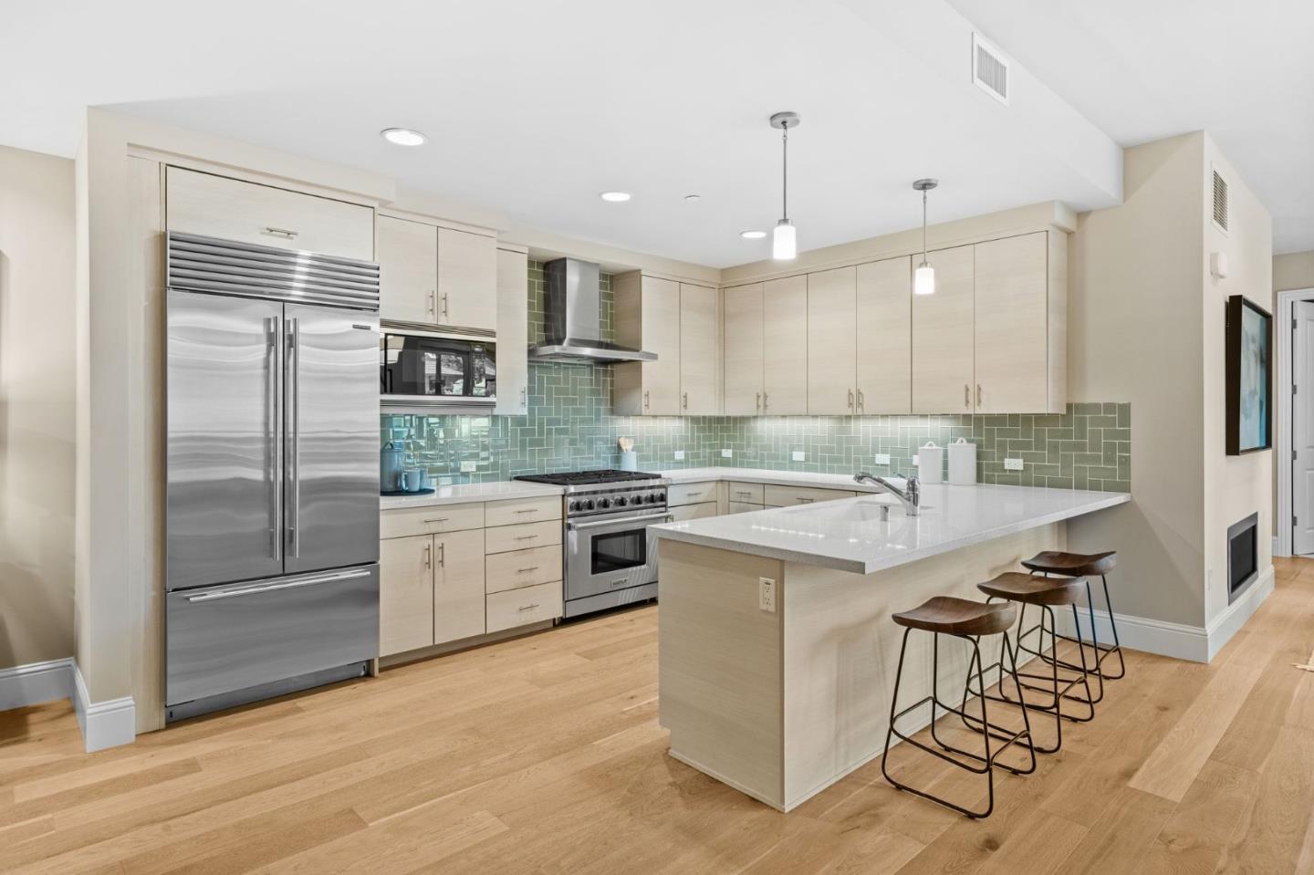 86 3rd Street 203