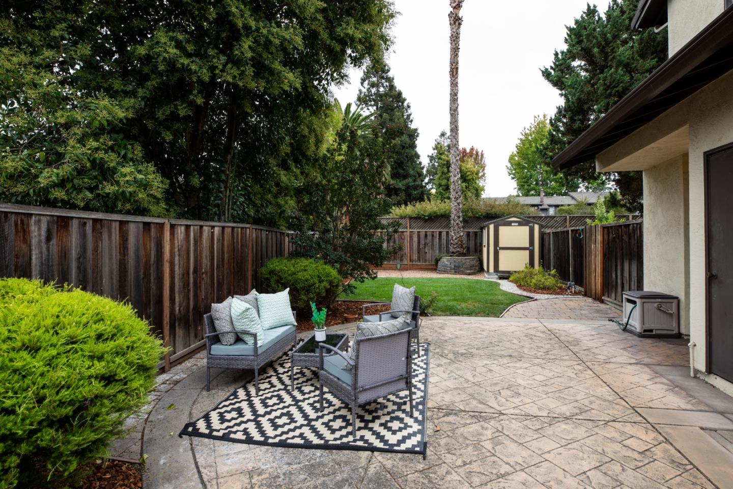 347 Sierra Vista Avenue 10