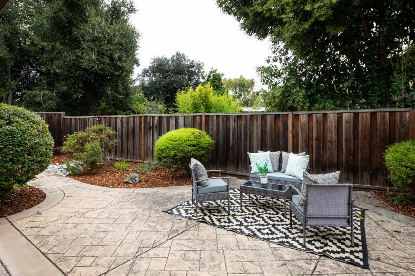 347 Sierra Vista Avenue 10