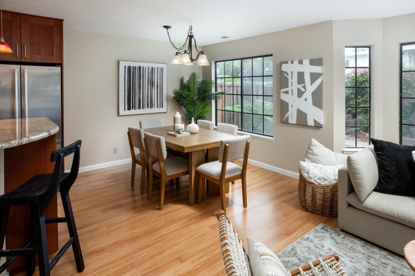 347 Sierra Vista Avenue 10