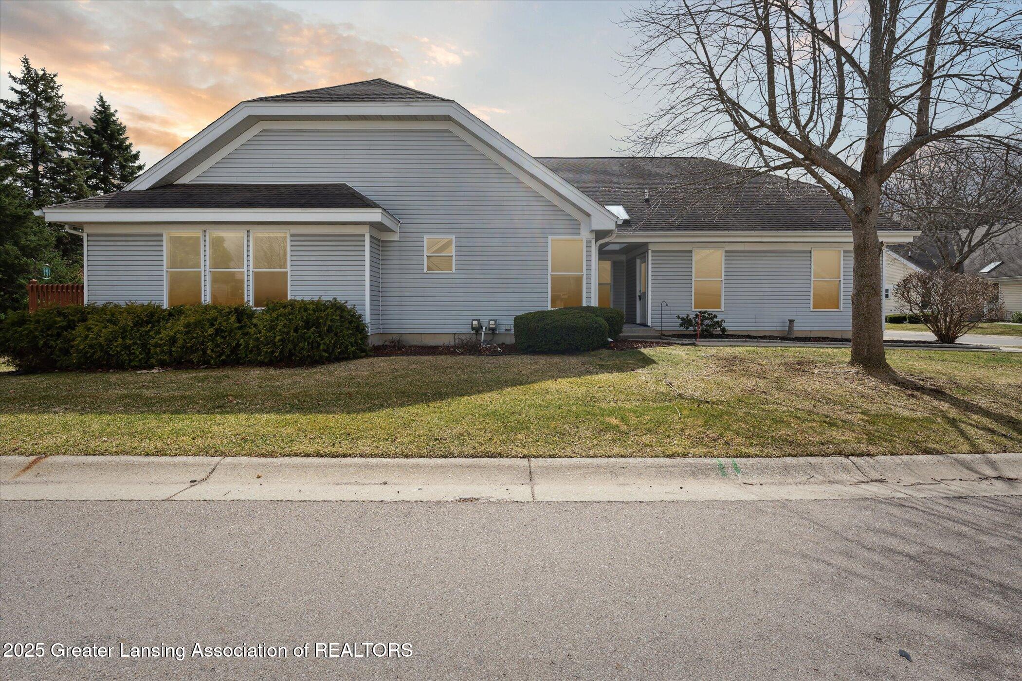 2415 N Aurelius Road, 7