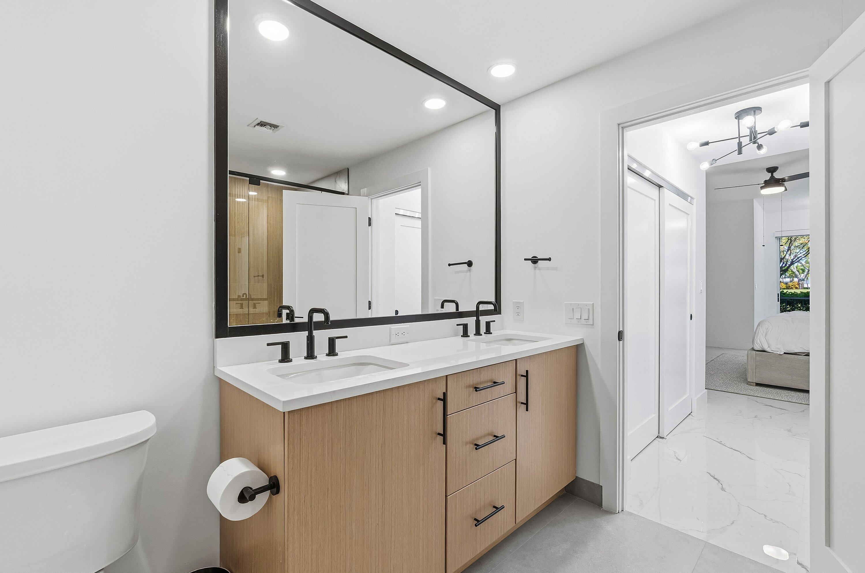 5082 Lake Catalina Drive A