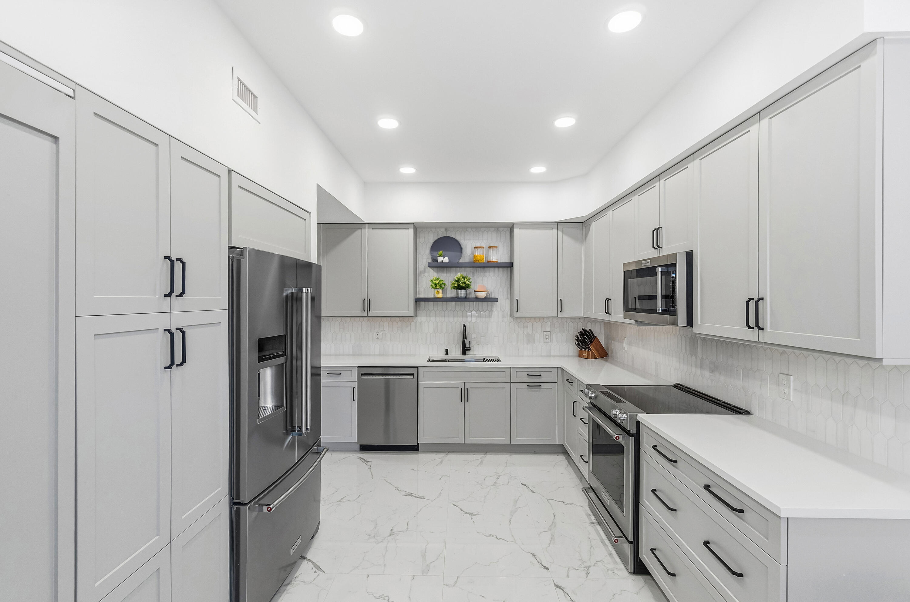 5082 Lake Catalina Drive A