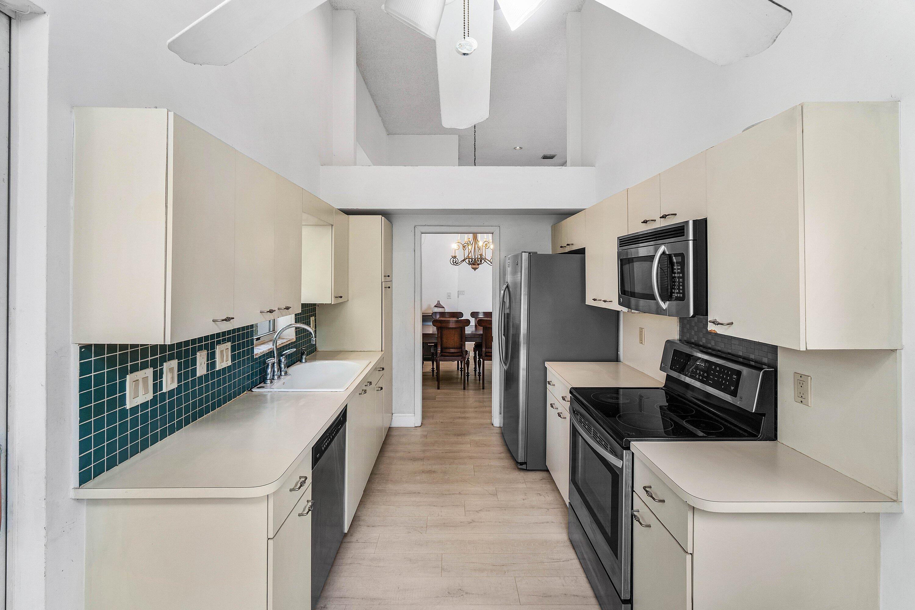 5106 Windsor Parke Drive
