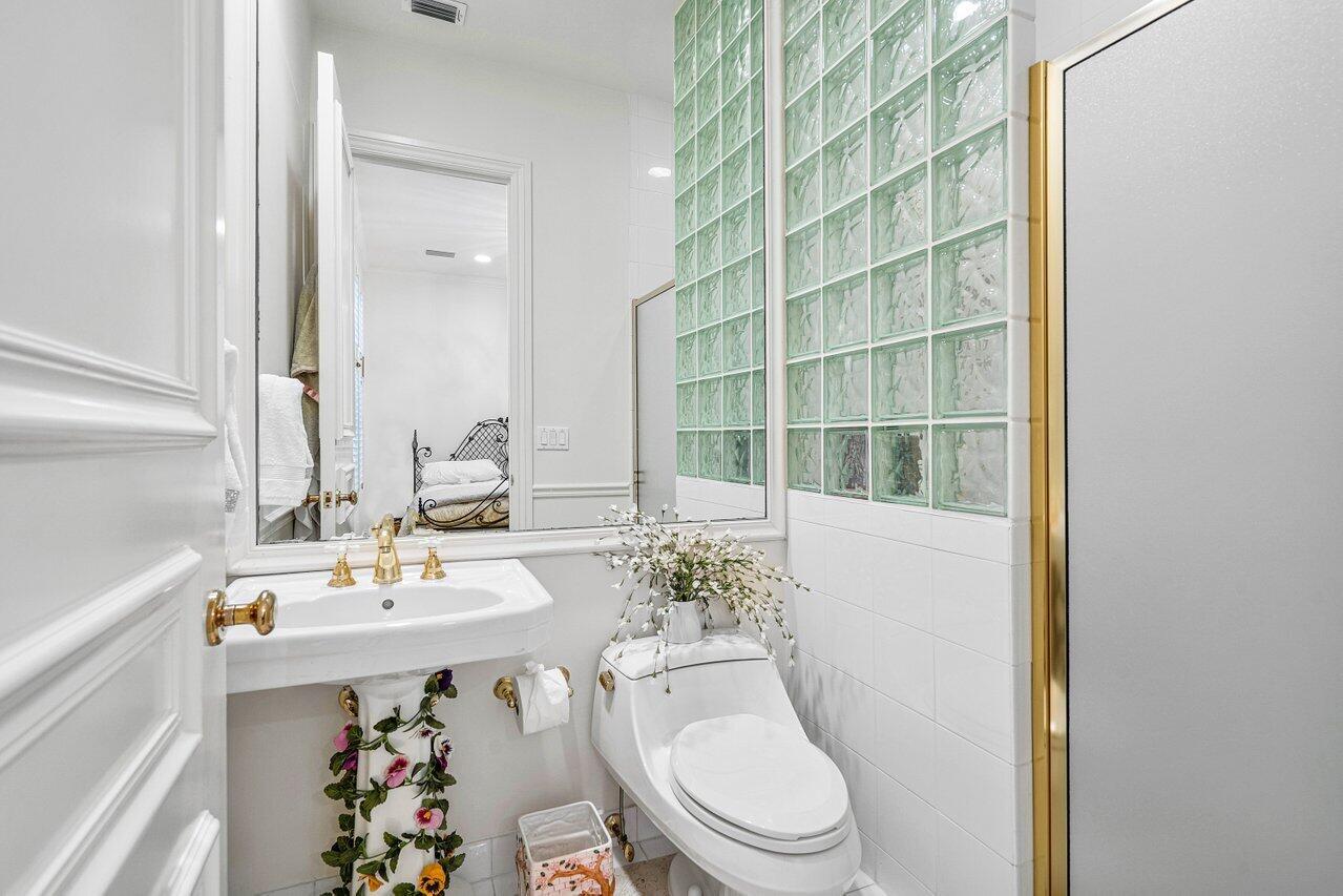 5816 Vintage Oaks Circle