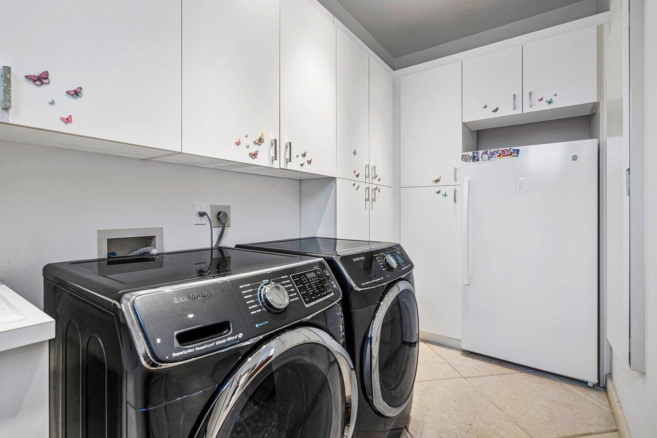 5816 Vintage Oaks Circle