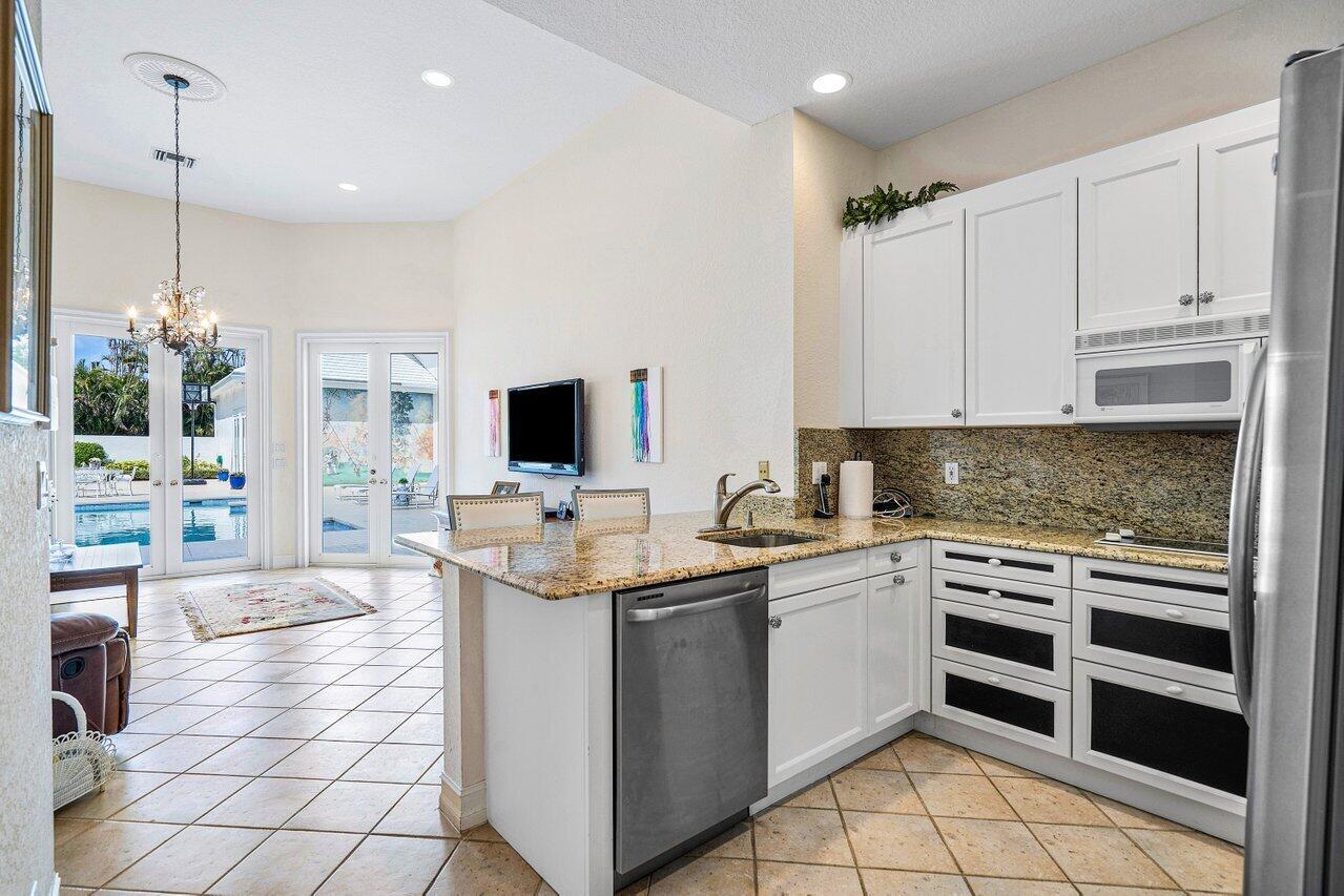 5816 Vintage Oaks Circle