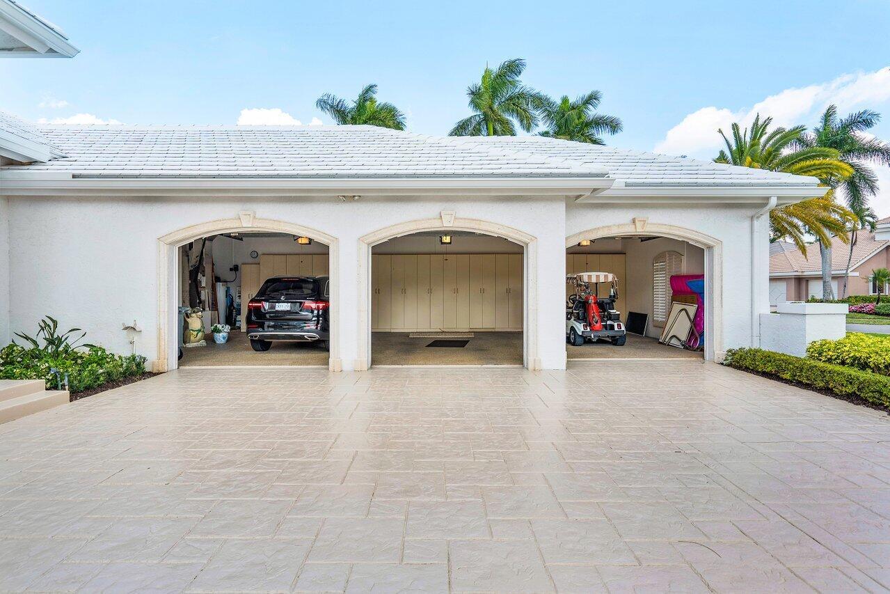 5816 Vintage Oaks Circle