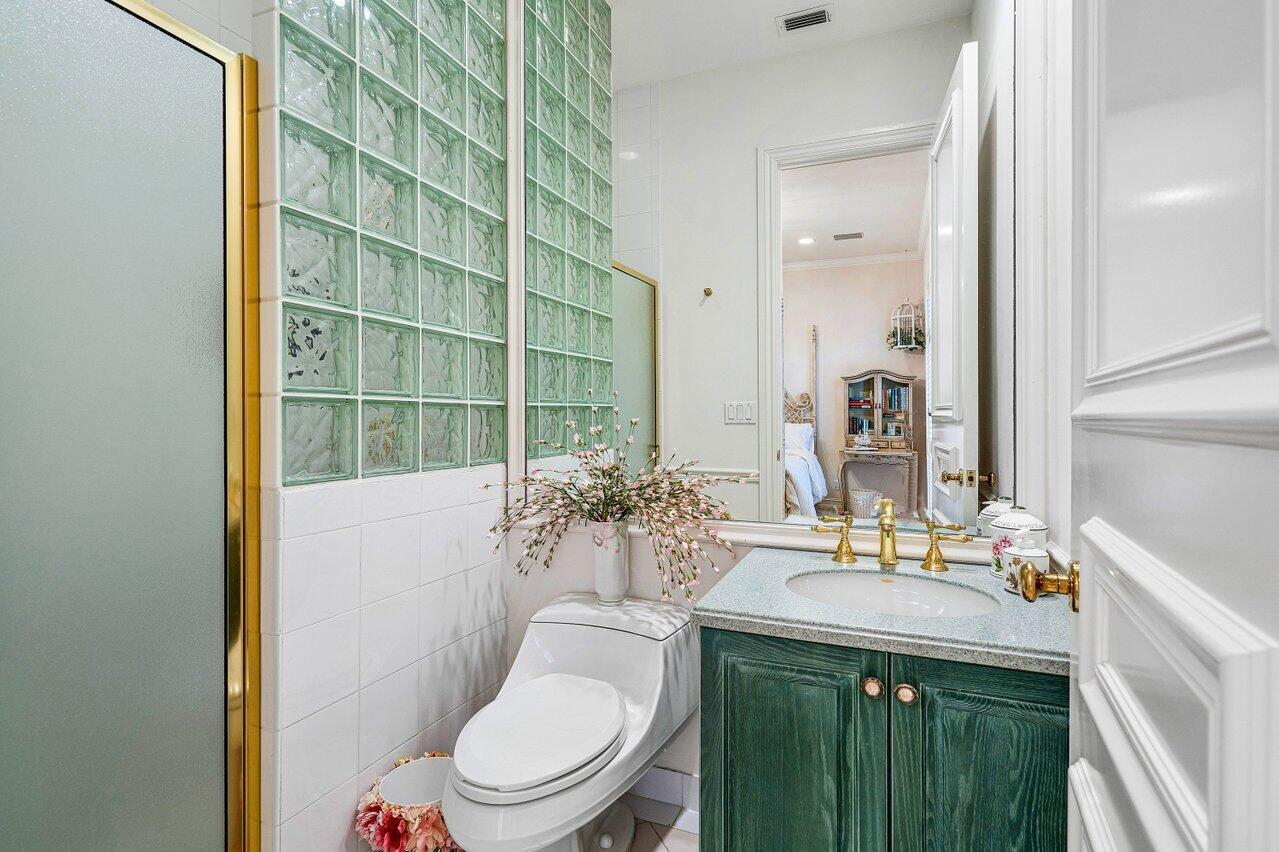 5816 Vintage Oaks Circle