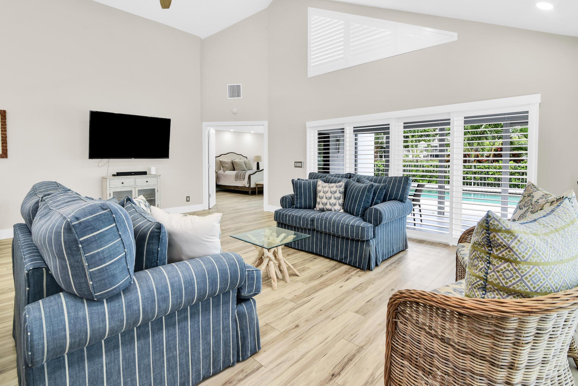 5124 Via De Amalfi Drive