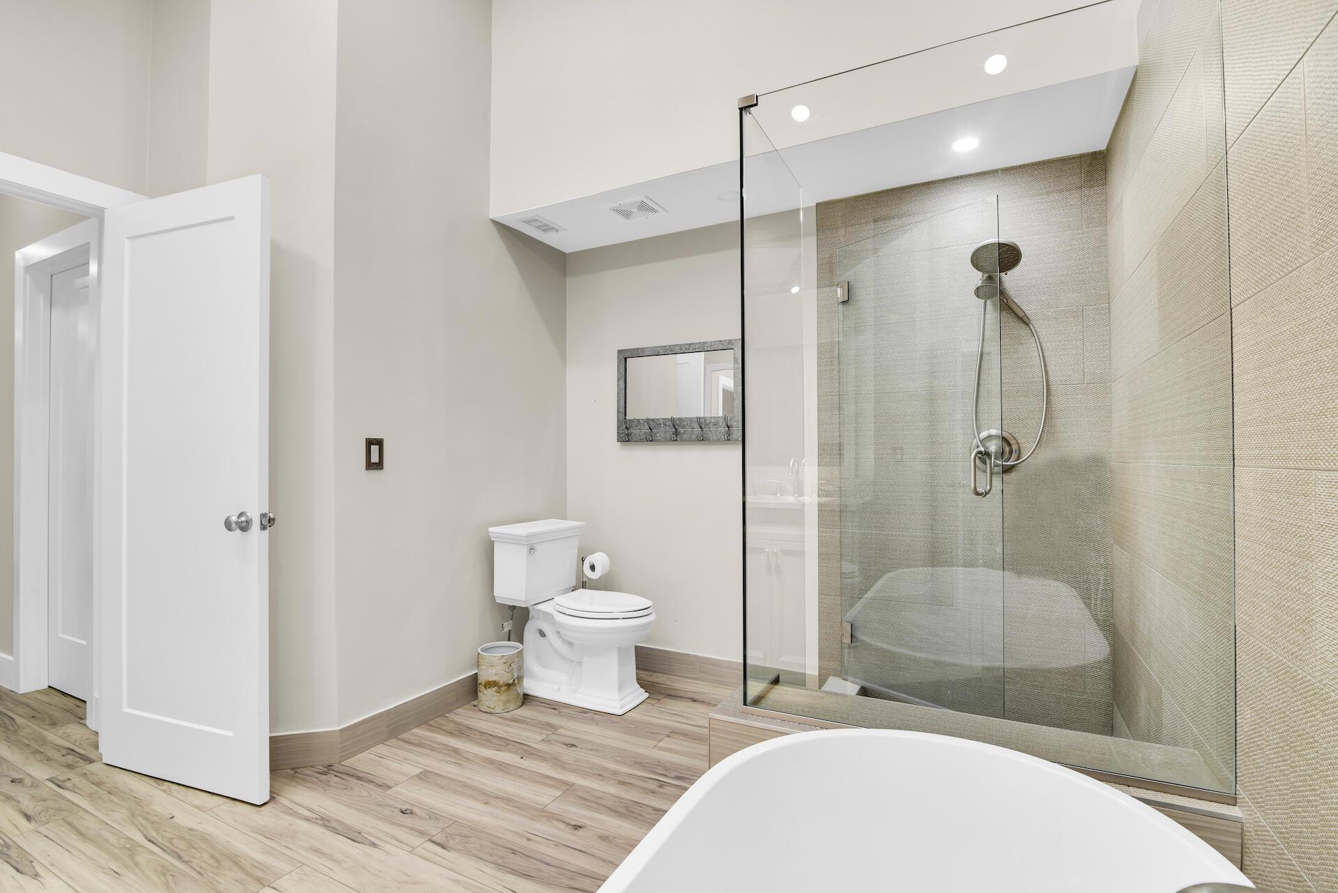 5124 Via De Amalfi Drive