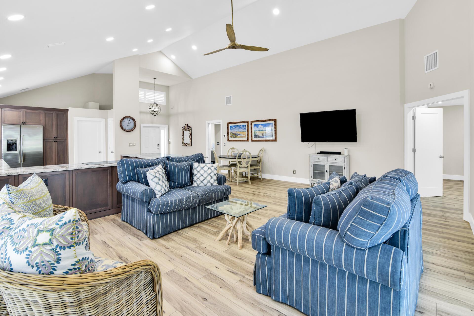 5124 Via De Amalfi Drive