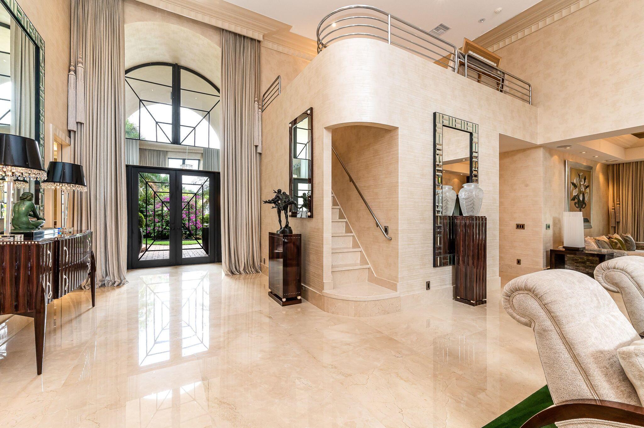 5221 Deauville Circle