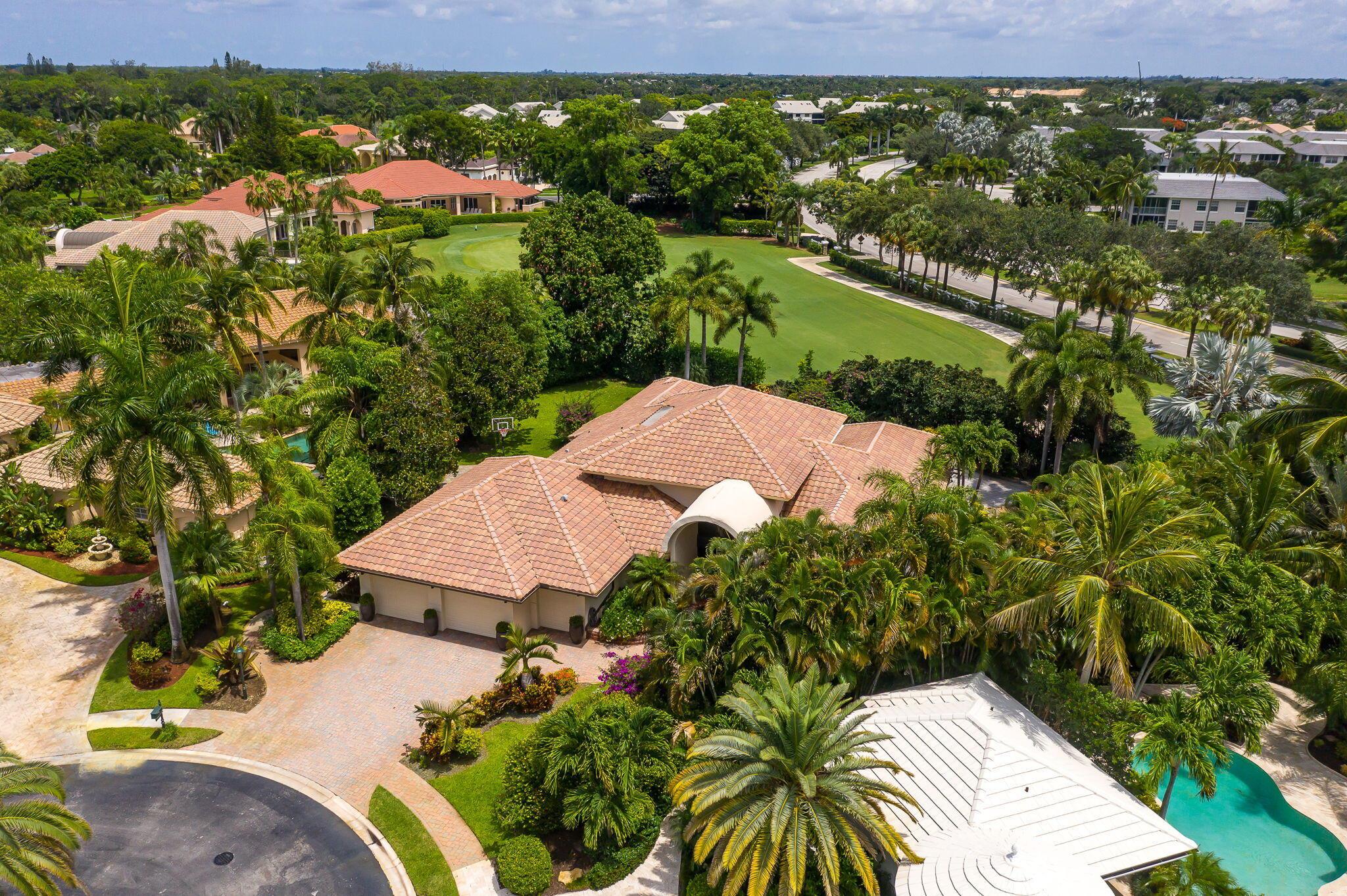 5221 Deauville Circle