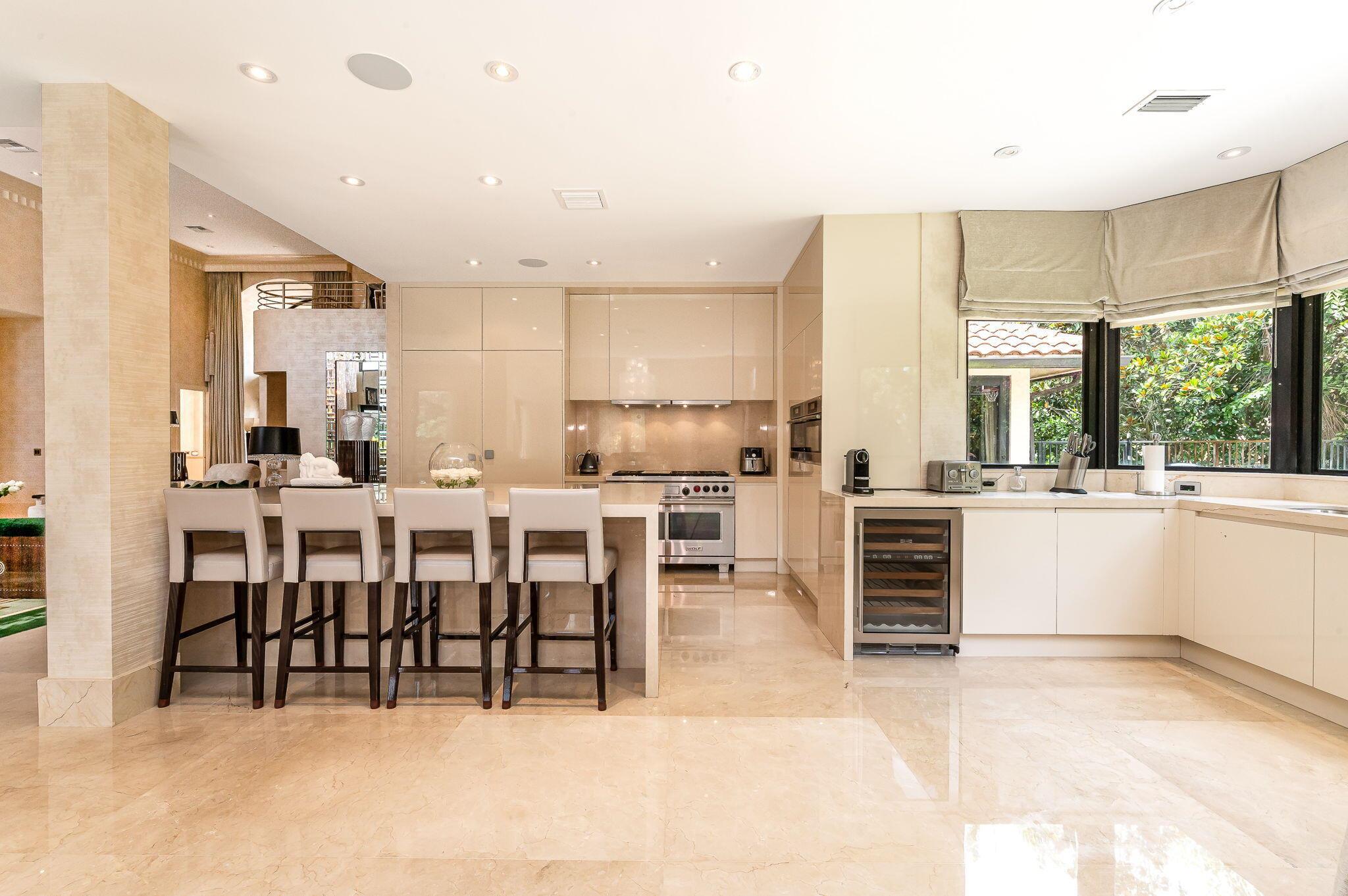 5221 Deauville Circle