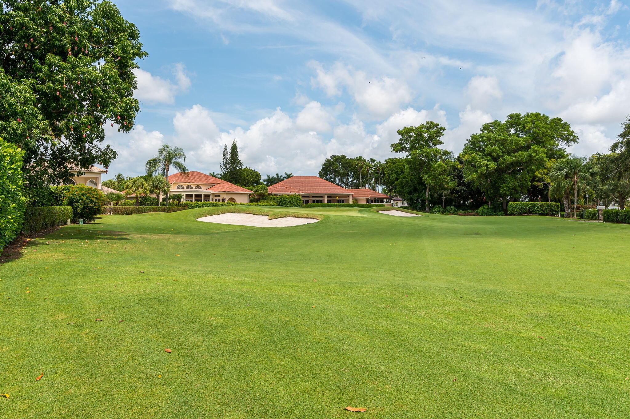 5221 Deauville Circle