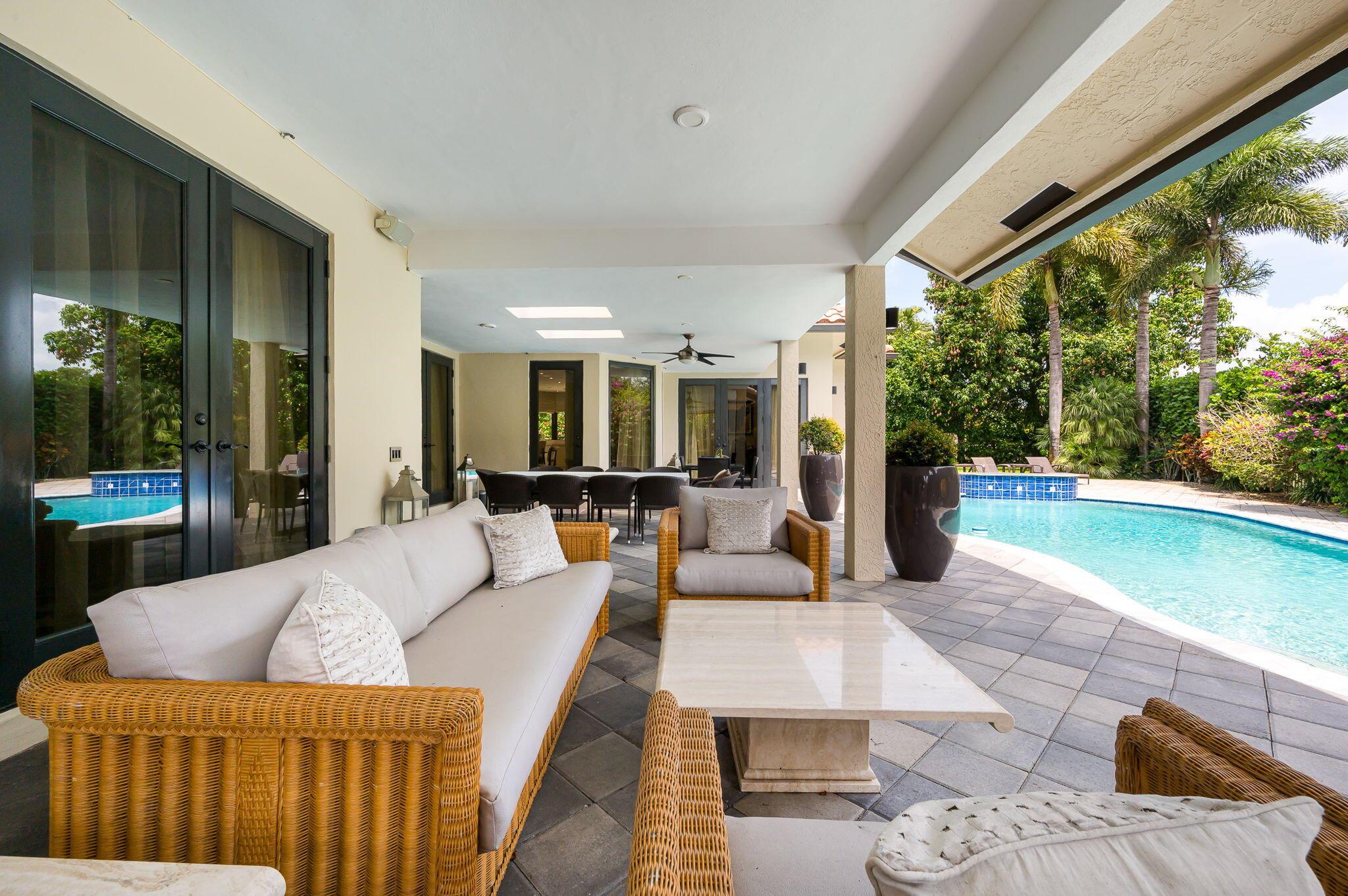 5221 Deauville Circle