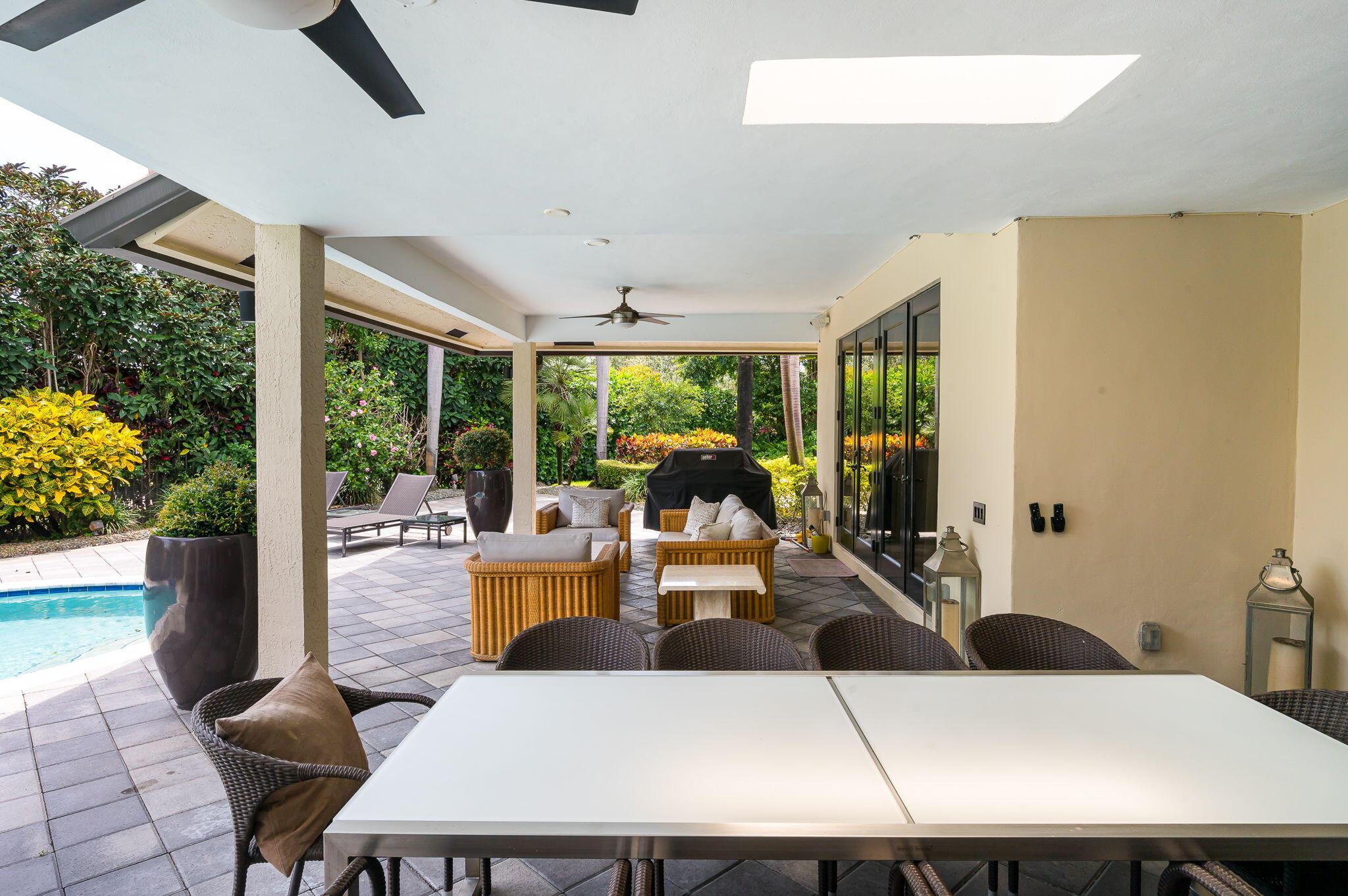 5221 Deauville Circle