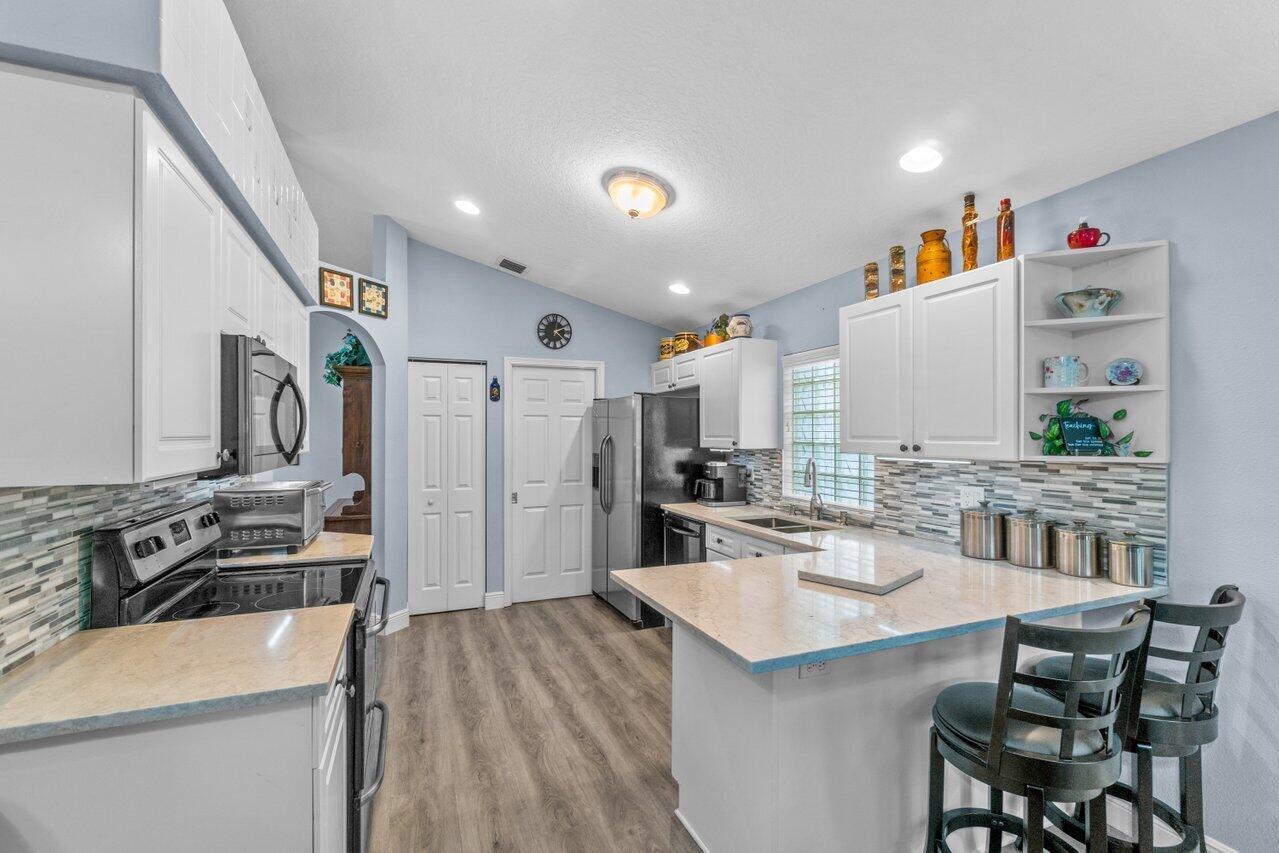 1644 Oak Berry Circle