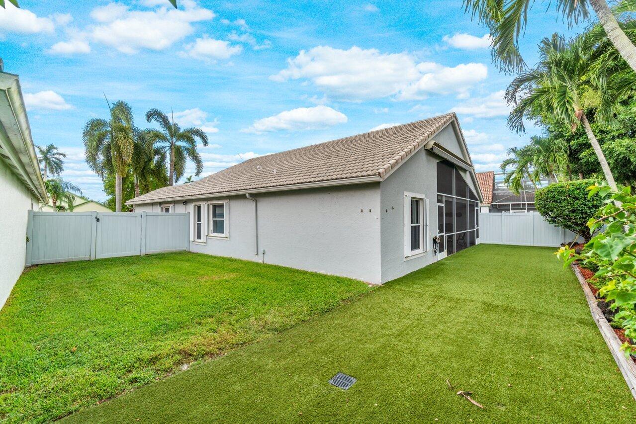 1644 Oak Berry Circle