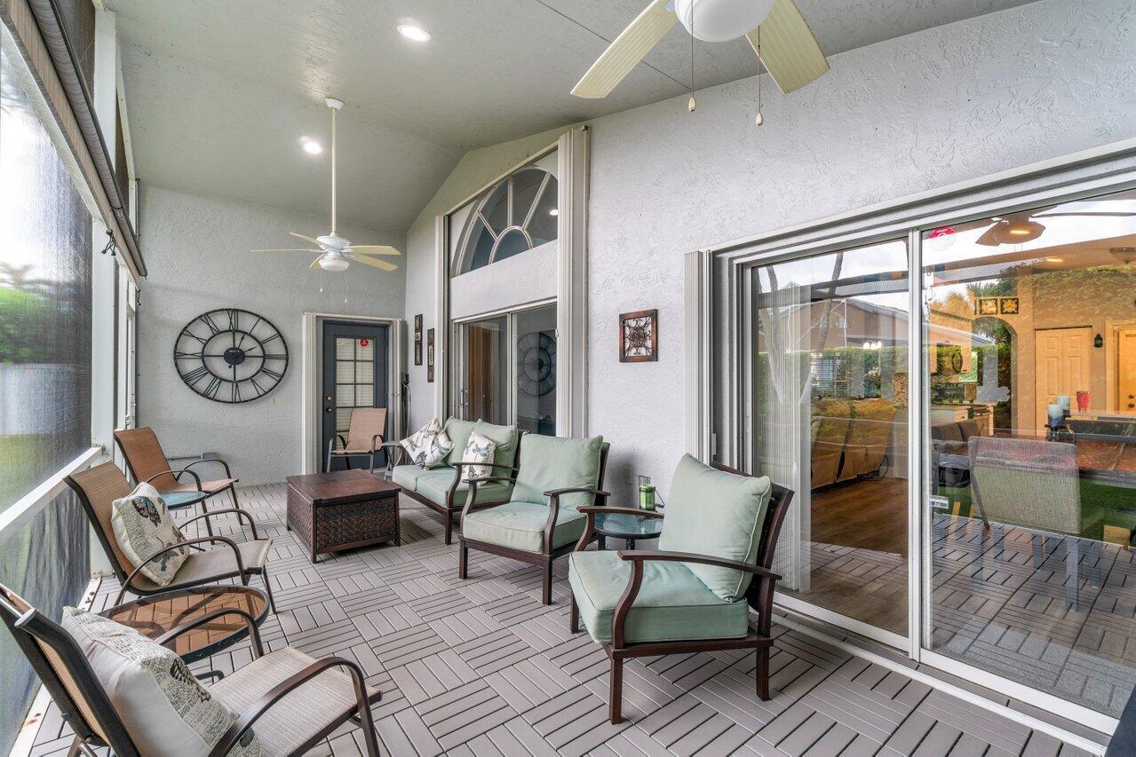 1644 Oak Berry Circle