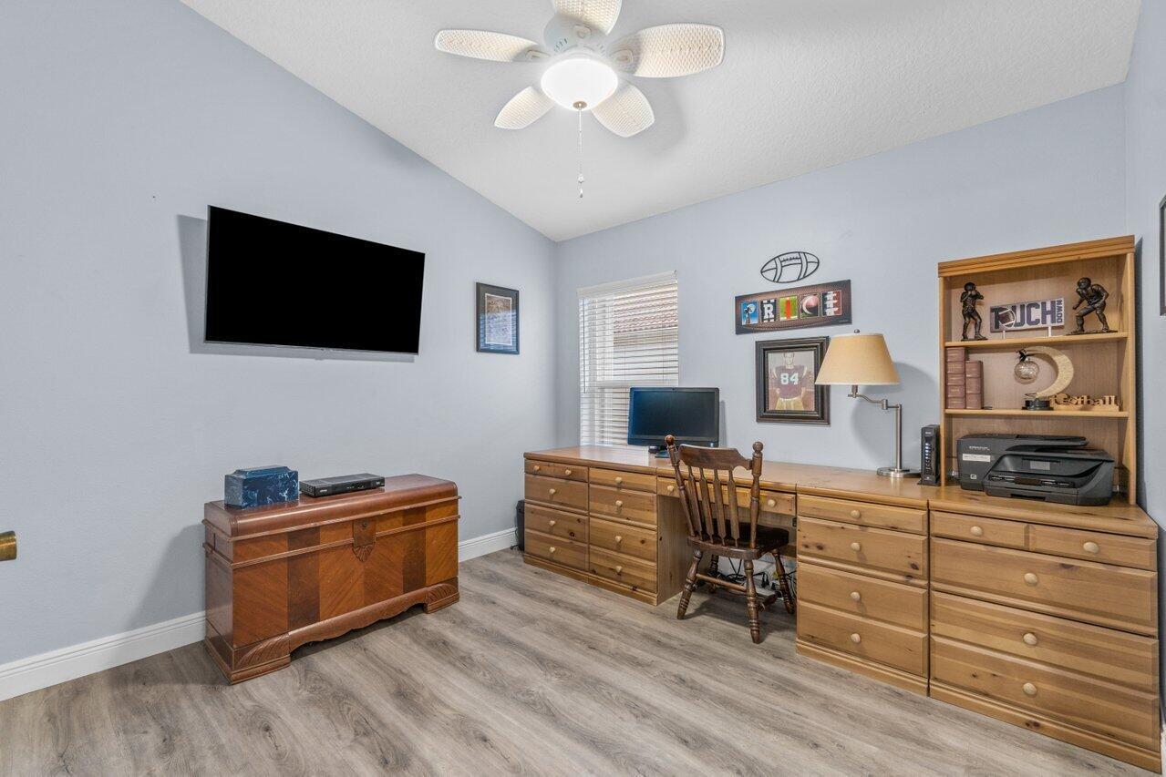 1644 Oak Berry Circle
