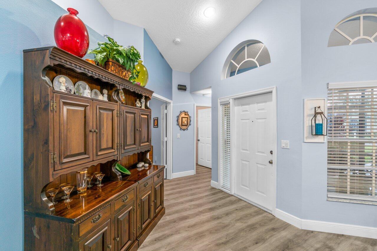 1644 Oak Berry Circle