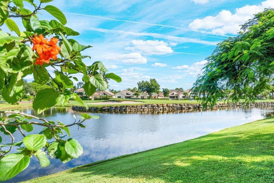 5208 Lake Catalina Drive N D