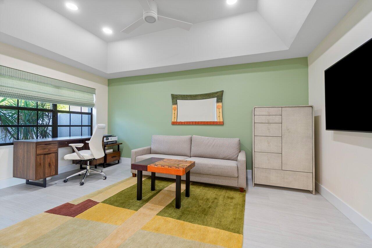 5212 Via De Amalfi Drive