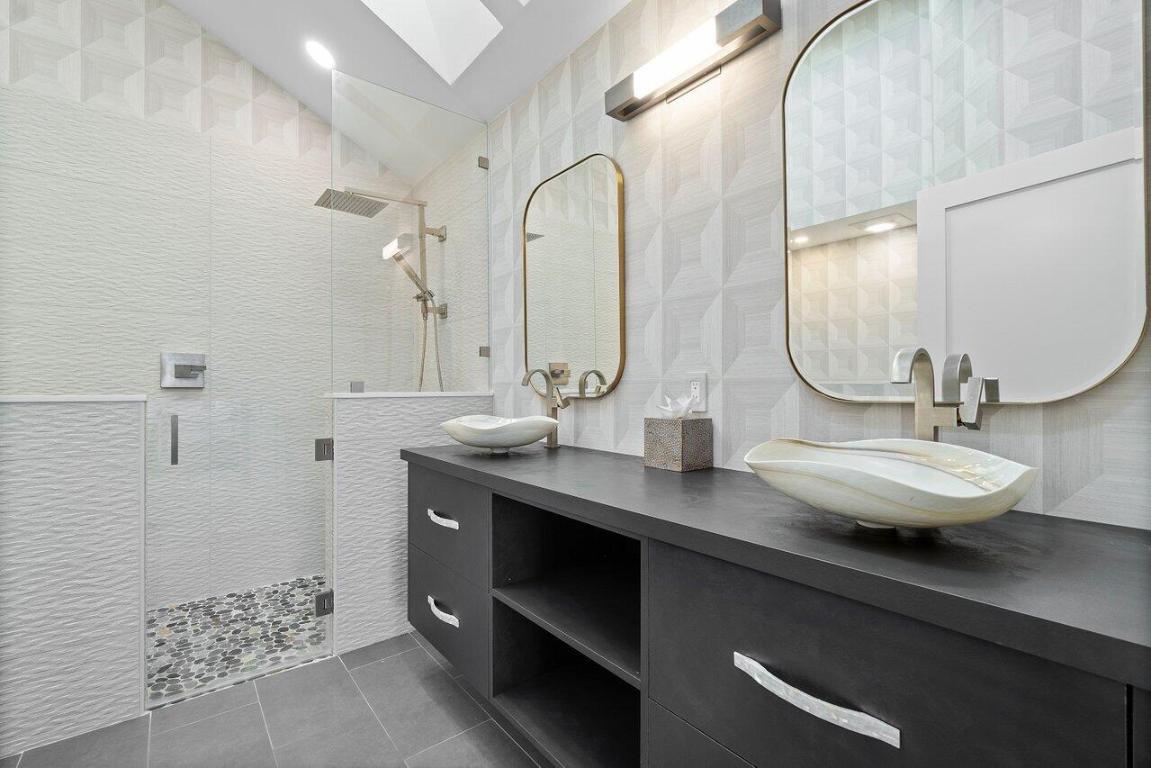 5212 Via De Amalfi Drive