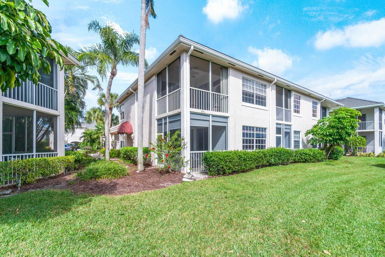 5215 Lake Catalina Drive N C