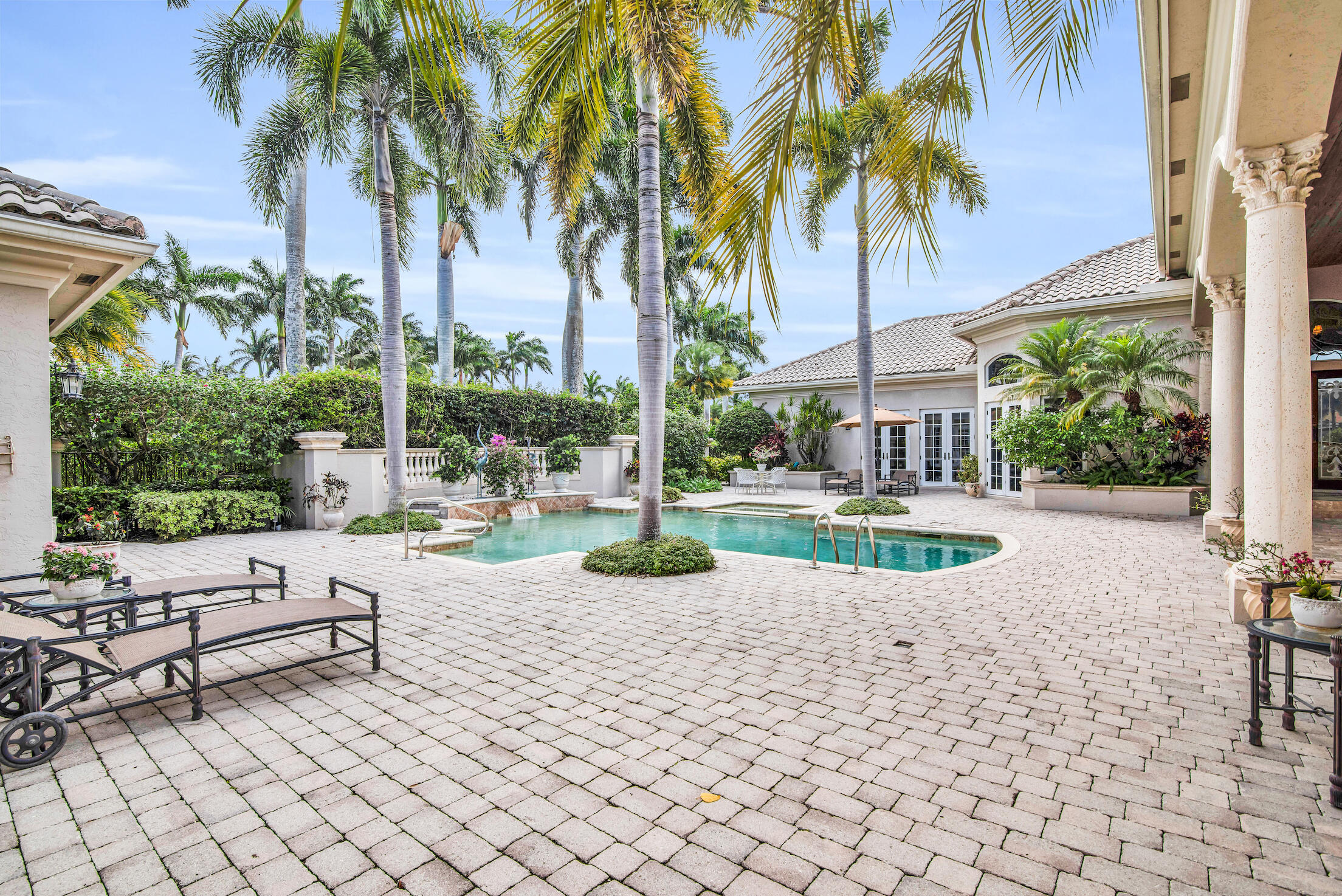 16355 Vintage Oaks Lane