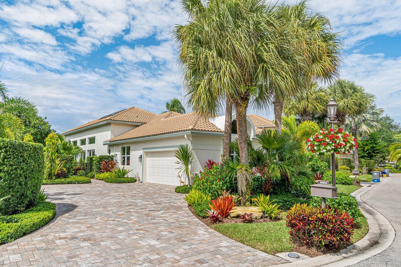 16922 Knightsbridge Lane