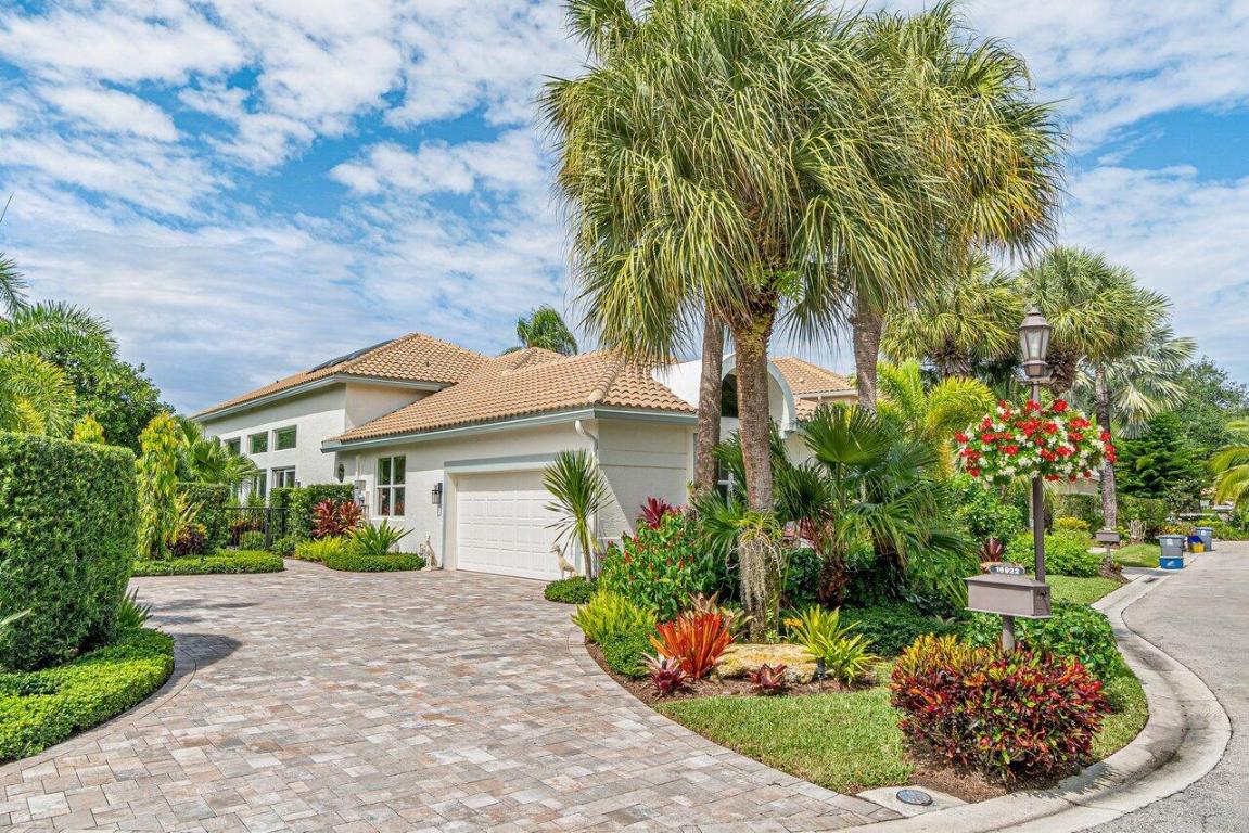 16922 Knightsbridge Lane