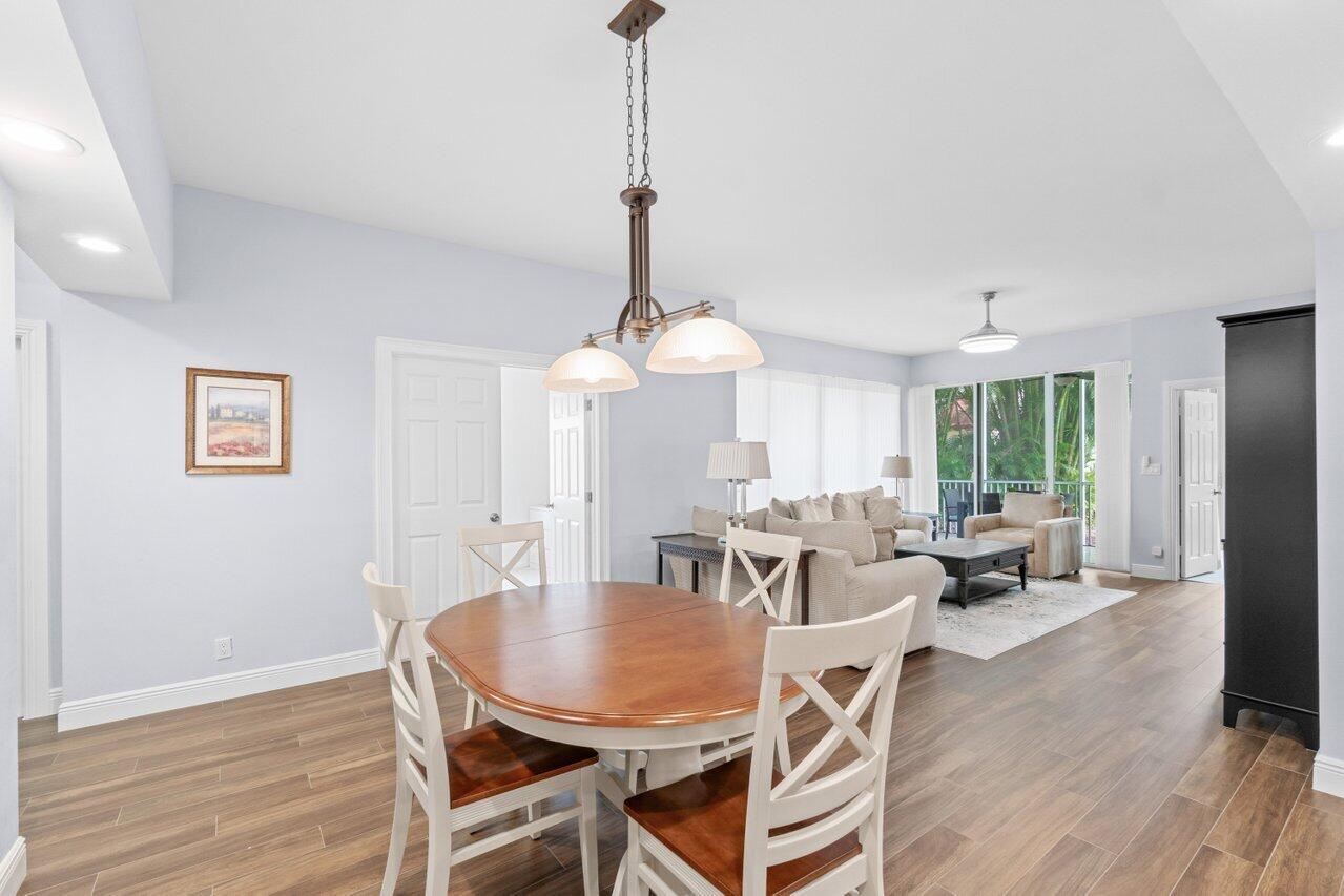 5221 Lake Catalina Drive N A