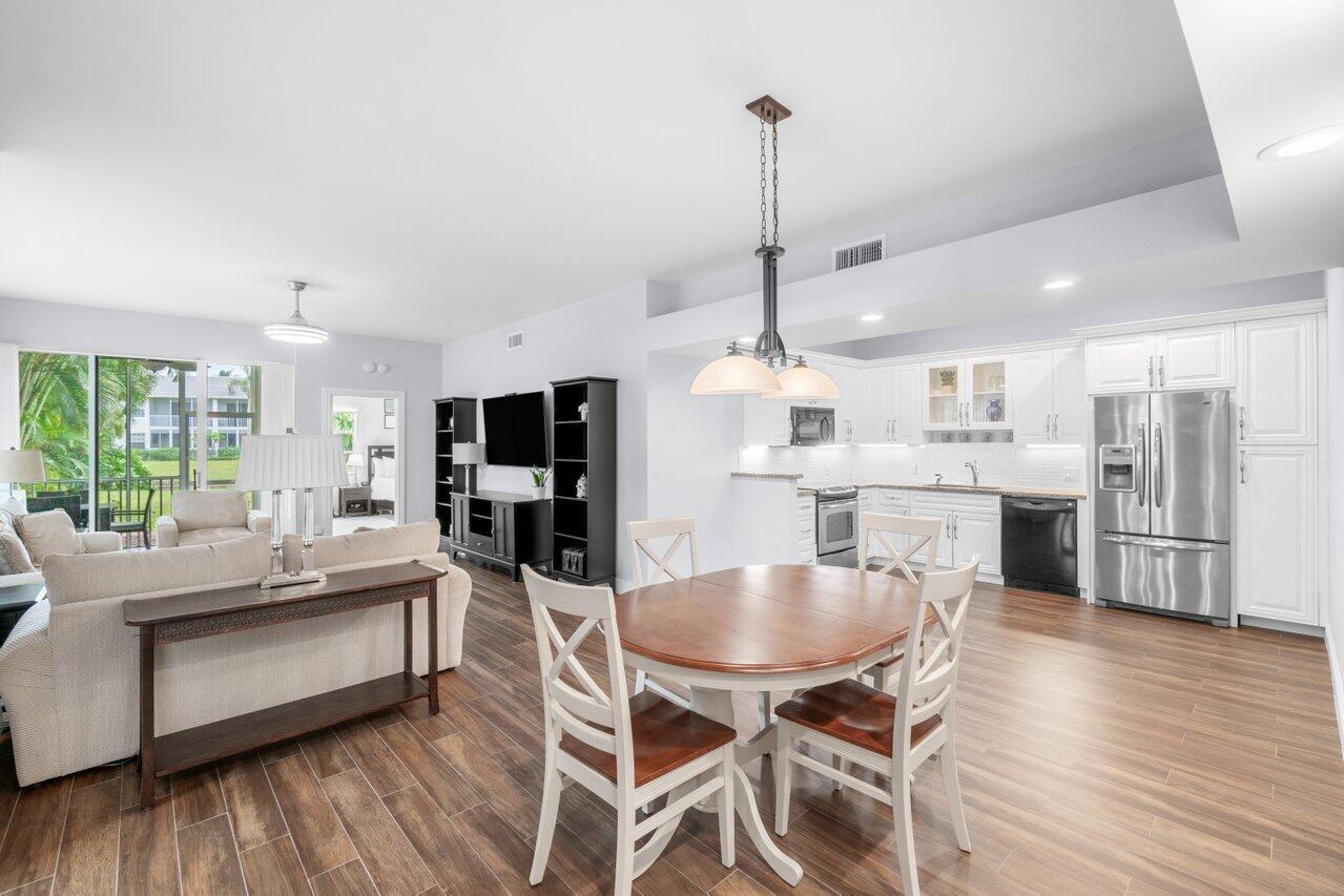 5221 Lake Catalina Drive N A