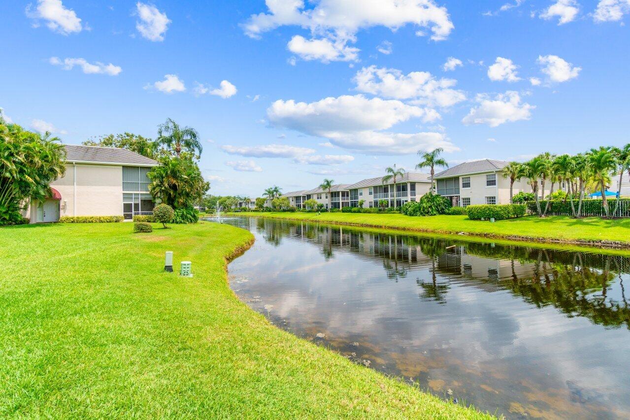 5221 Lake Catalina Drive N A
