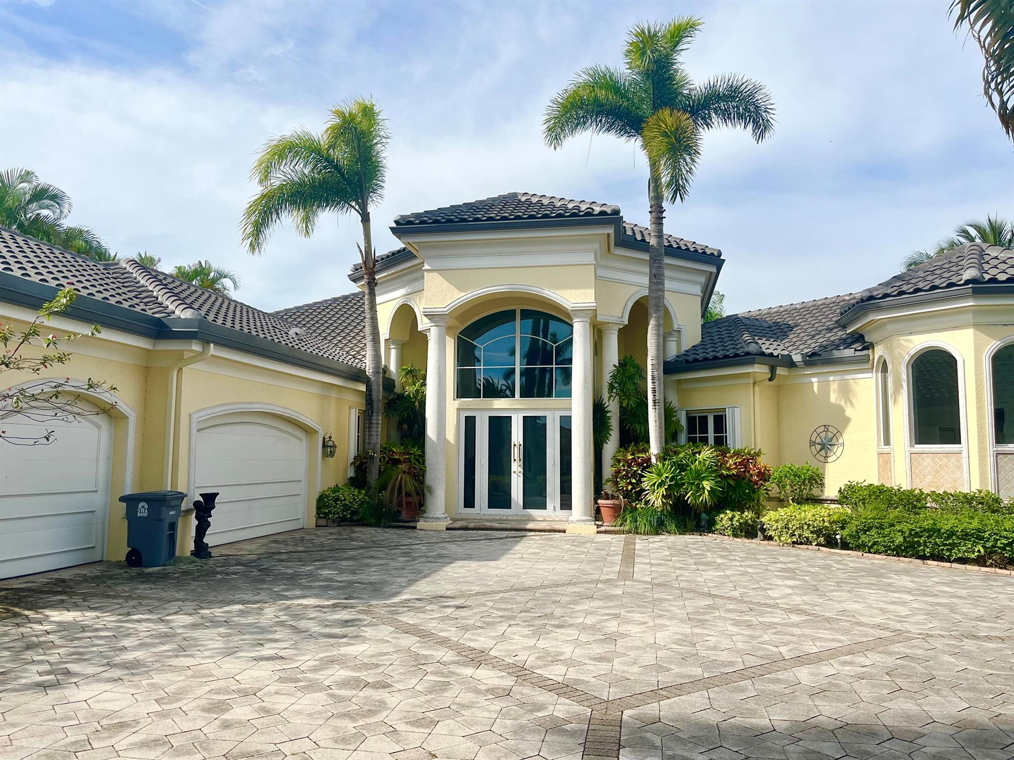 5864 Vintage Oaks Circle