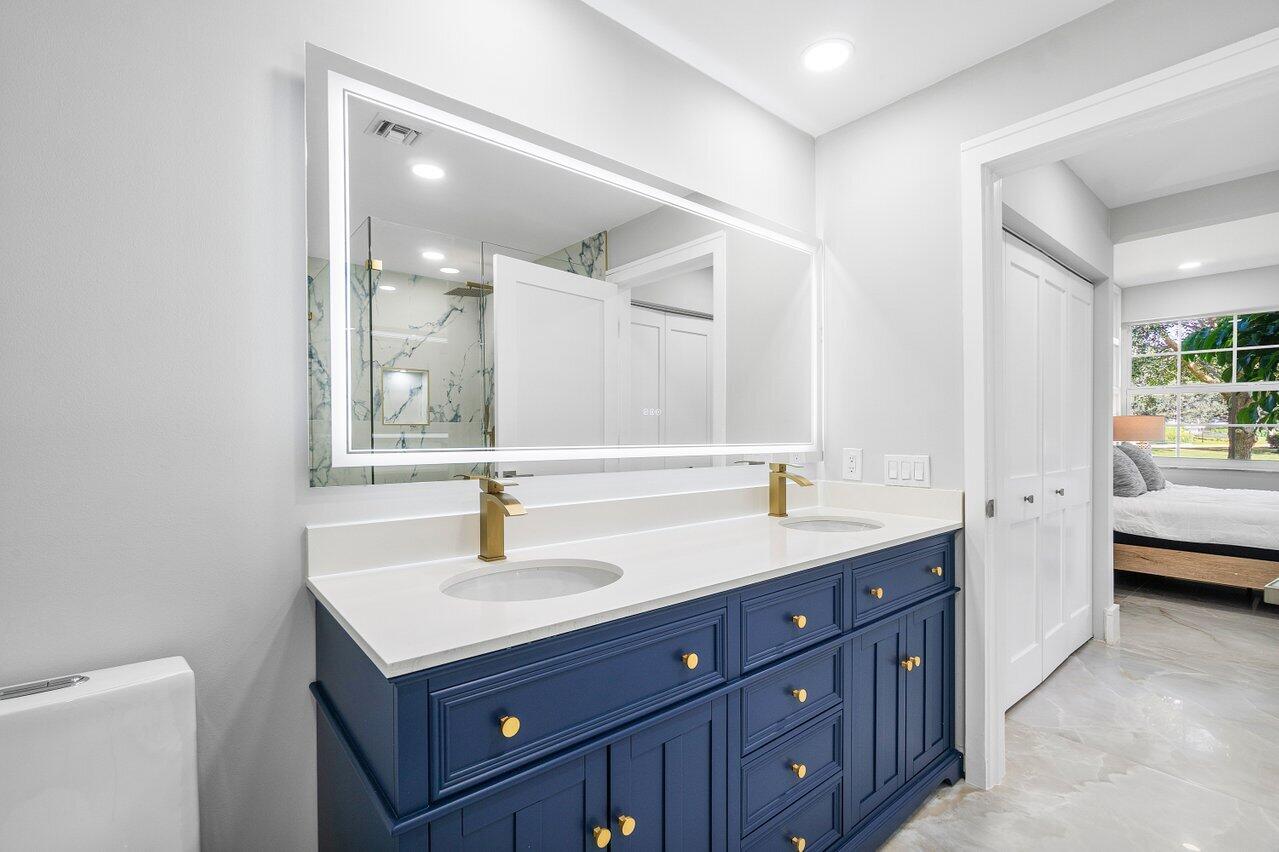 5214 Lake Catalina Drive N C